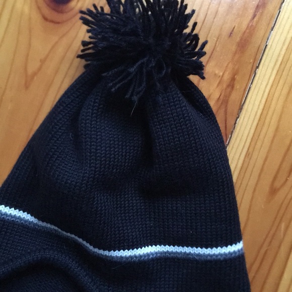 Winter hat - Picture 5 of 5